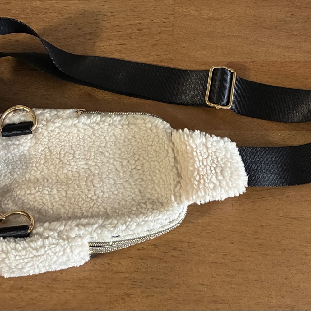 Fleece Sling Bag Crossbody, Sherpa for Women, with Adjustable Strap, - Picture 3 of 6